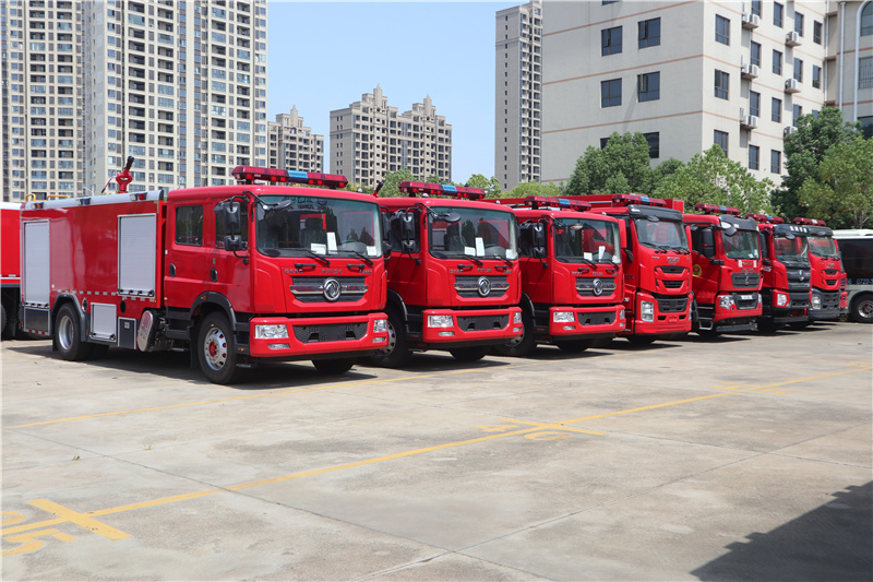泡沫消防車 泡沫消防車