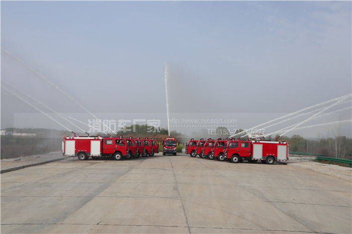 東風(fēng)2.5噸水罐消防車 東風(fēng)2.5噸水罐消防車